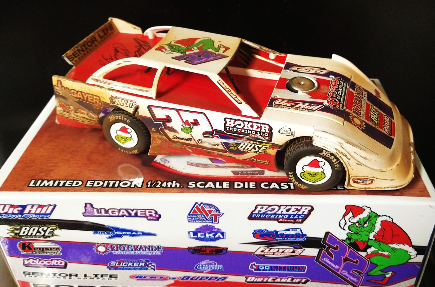 Bobby Pierce Autographed Grinch Raced Version 1/24 Dirt Late Model
